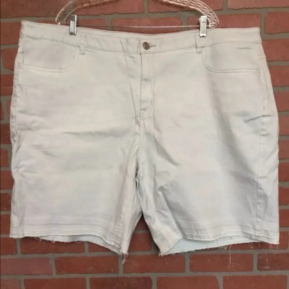 Lane Bryant Womens denim Bermuda shorts size 28 raw released hem NWT